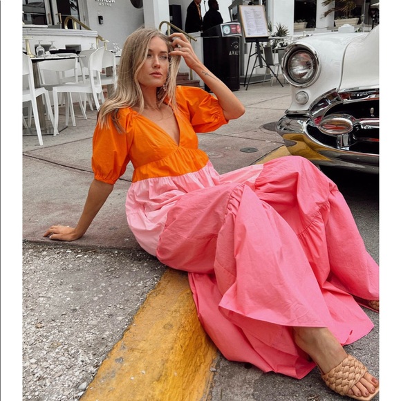 Sunset Skies Dress - Picture 2 of 3